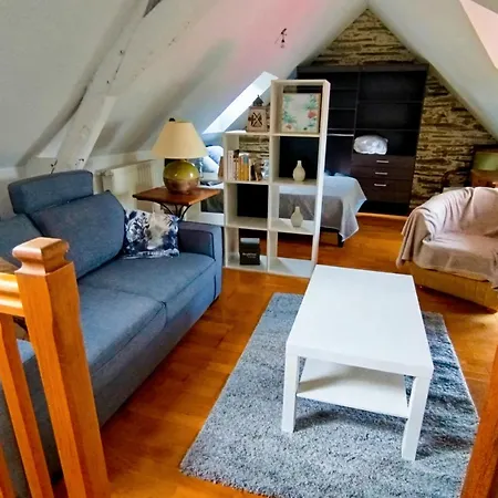 Holiday home Aubance Dans Charmante Longere Avec Piscine En Partage Les Garennes-Sur-Loire